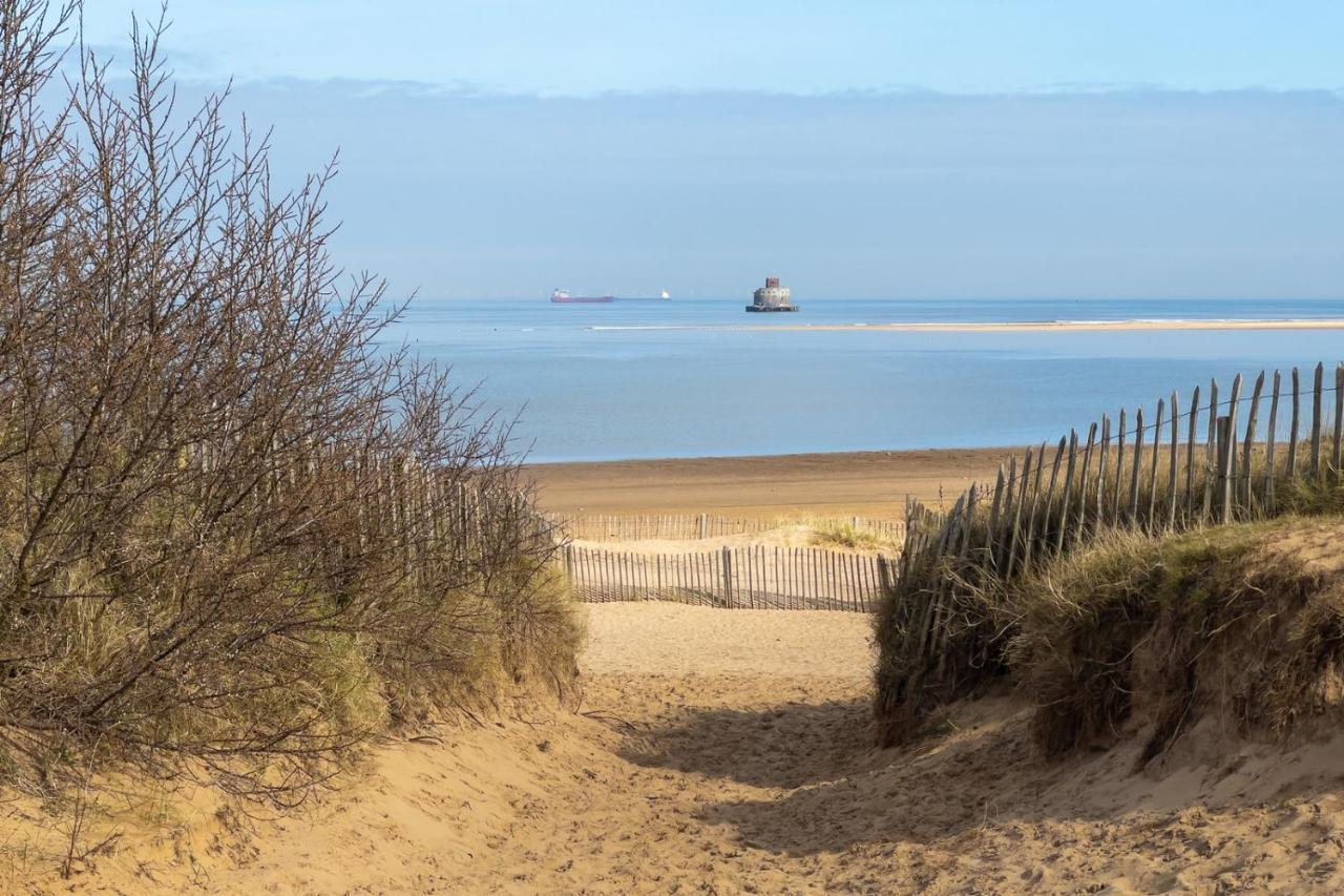 Den Of Joy Humberston Fitties Sleeps 6,Hot Tub,Log Burner Villa Cleethorpes Buitenkant foto