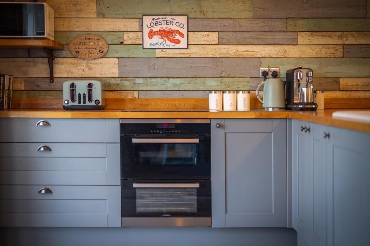 Den Of Joy Humberston Fitties Sleeps 6,Hot Tub,Log Burner Villa Cleethorpes Buitenkant foto