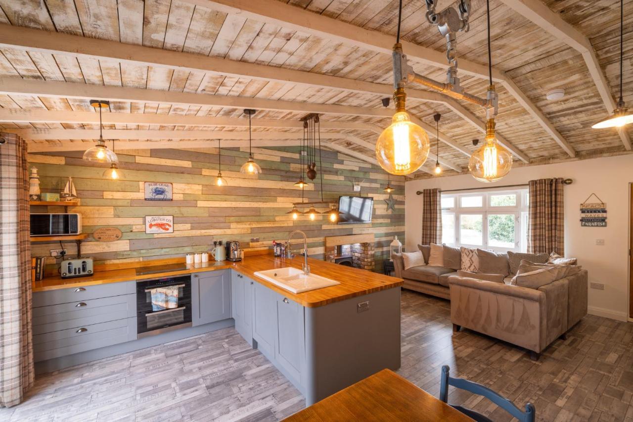 Den Of Joy Humberston Fitties Sleeps 6,Hot Tub,Log Burner Villa Cleethorpes Buitenkant foto